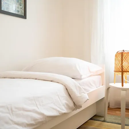 Old Town Serenity & Historic Charm 아파트 브라티슬라바