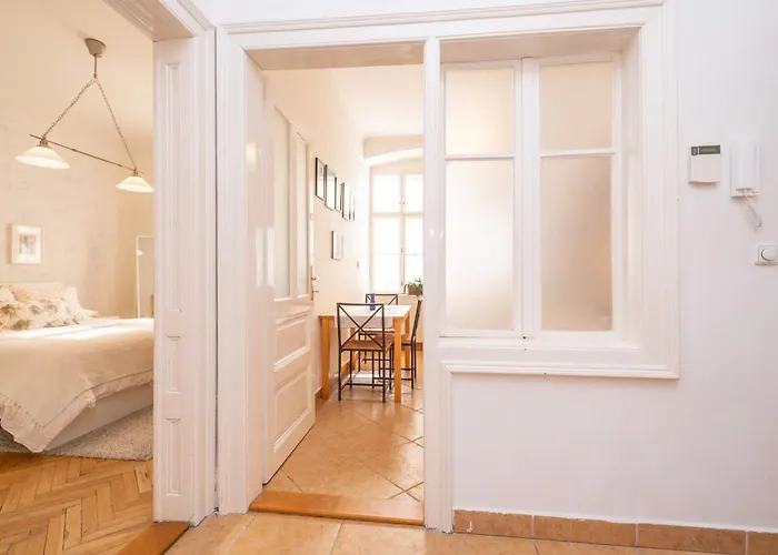 Apartamento Old Town Serenity & Historic Charm Bratislava