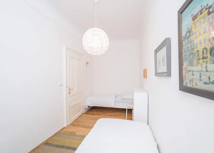 Old Town Serenity & Historic Charm Apartamento Bratislava