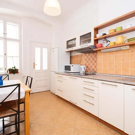 Apartmán Old Town Serenity & Historic Charm